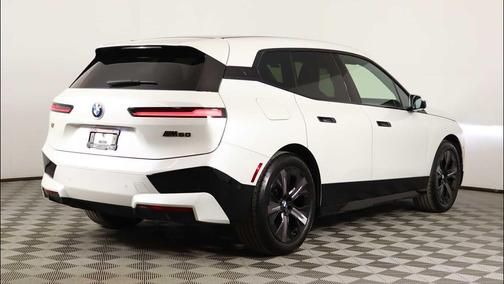 Mineral White Metallic 2024 BMW iX M60