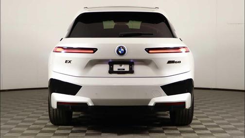 Mineral White Metallic 2024 BMW iX M60