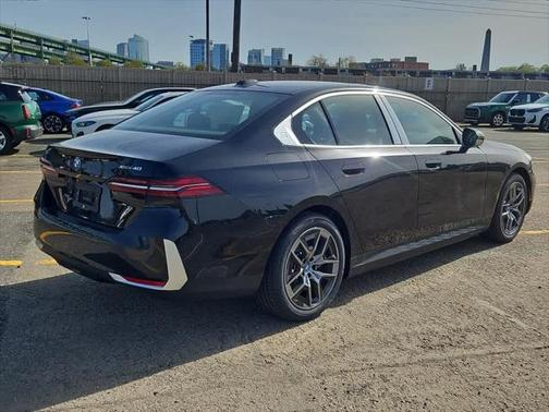 2025 BMW i5 xDrive40