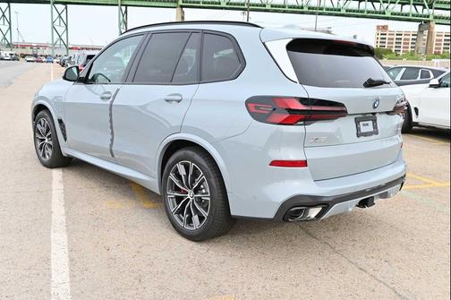 Brooklyn Grey Metallic 2026 BMW X5 PHEV xDrive50e
