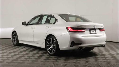 Mineral White Metallic 2022 BMW 330 xDrive