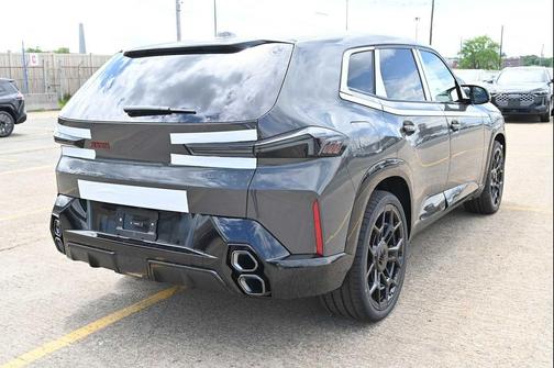 Dravit Grey Metallic 2026 BMW XM Label