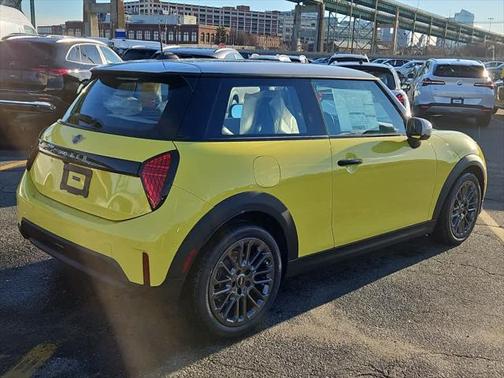 2025 MINI Hardtop Cooper