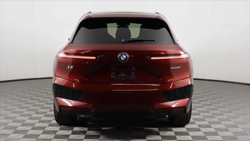 2025 BMW iX xDrive50