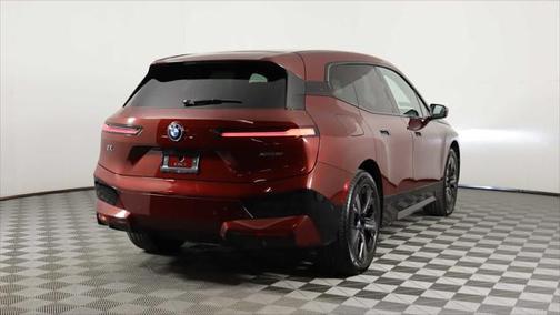 2025 BMW iX xDrive50