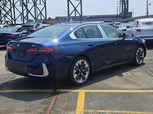 2026 BMW 530 i xDrive