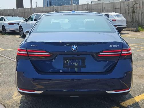 2026 BMW 530 i xDrive