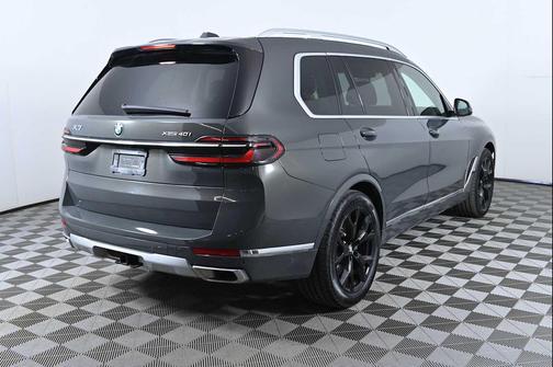 Dravit Grey Metallic 2024 BMW X7 xDrive40i