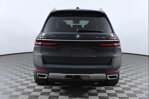 Dravit Grey Metallic 2024 BMW X7 xDrive40i