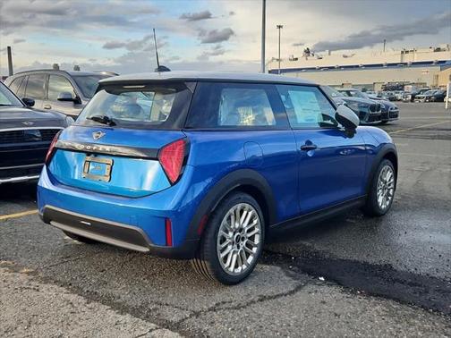 2025 MINI Hardtop Cooper