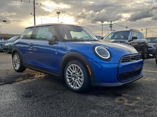 2025 MINI Hardtop Cooper