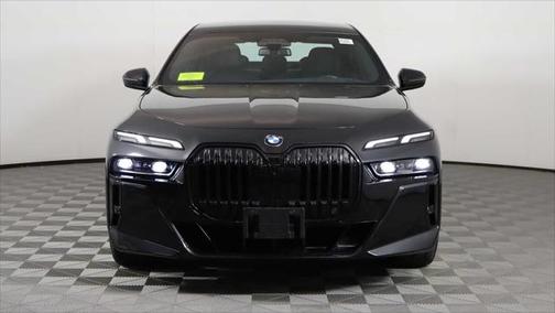 2023 BMW 760 i xDrive