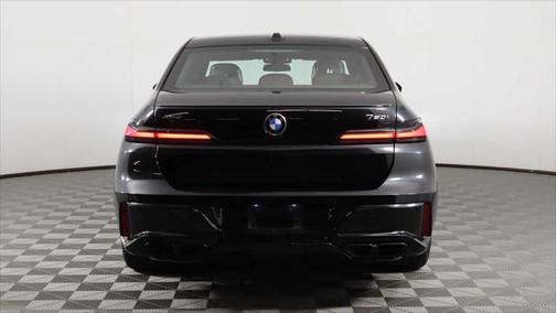 2023 BMW 760 i xDrive
