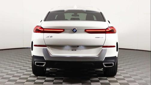 2022 BMW X6 xDrive40i