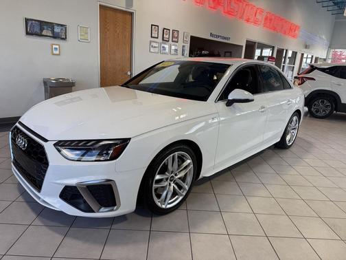 2022 Audi A4 45 S line Premium Plus