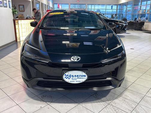 2024 Toyota Prius LE