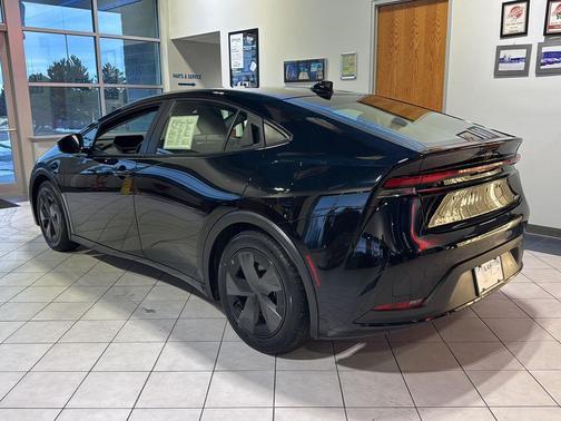 2024 Toyota Prius LE