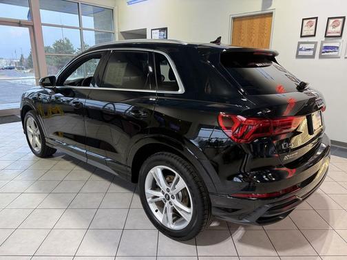 2022 Audi Q3 45 S line Premium Plus