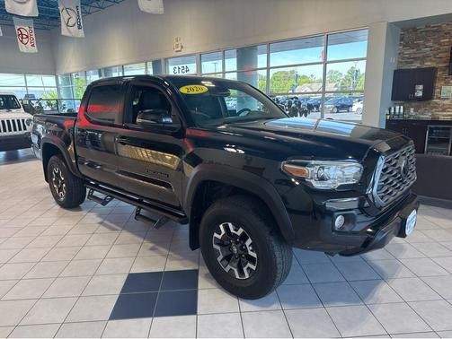 Midnight Black Metallic 2020 Toyota Tacoma TRD Sport