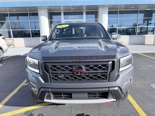 2022 Nissan Frontier SV