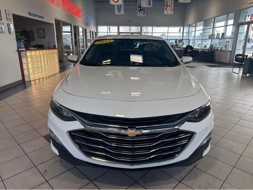 Summit White 2023 Chevrolet Malibu 1LT