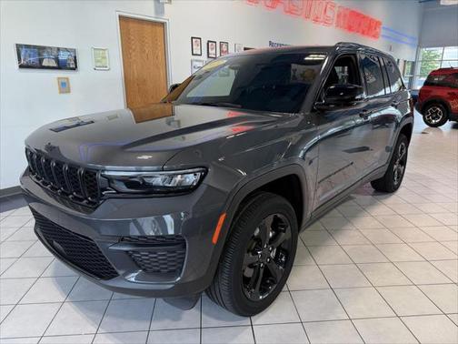 2022 Jeep Grand Cherokee Altitude