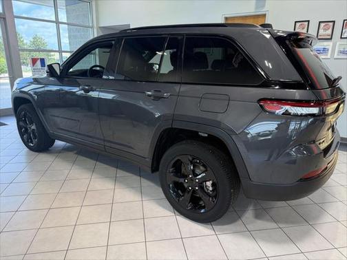 2022 Jeep Grand Cherokee Altitude