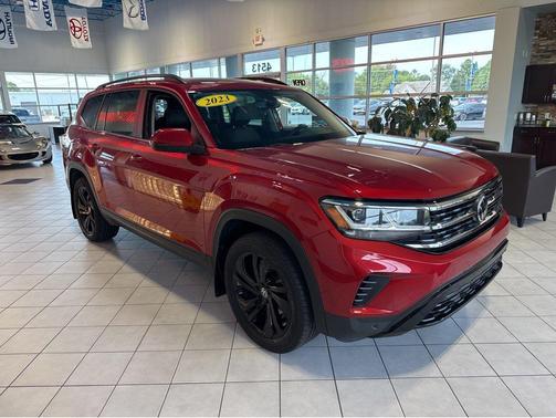Aurora Red Metallic 2023 Volkswagen Atlas 3.6L SE w/Technology