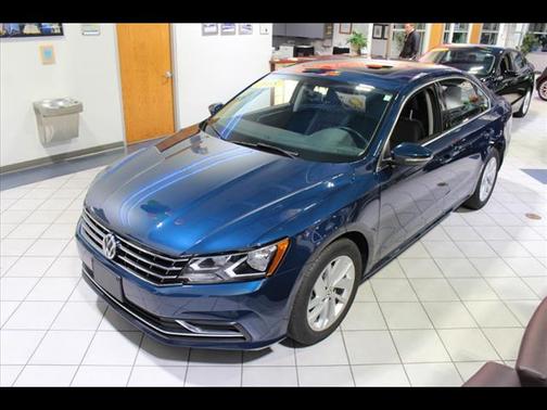 Tourmaline Blue Metallic 2018 Volkswagen Passat 2.0T SE