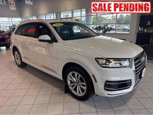 Carrara White 2019 Audi Q7 55 Premium