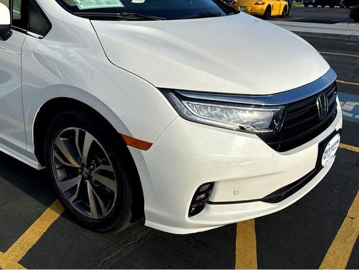 Platinum White Pearl 2023 Honda Odyssey Touring
