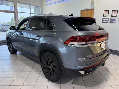 2024 Volkswagen Atlas Cross Sport 2.0T SE w/Technology 4MOTION