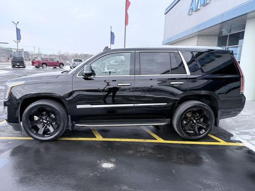 2016 Cadillac Escalade Luxury