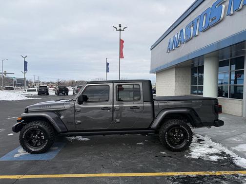 2024 Jeep Gladiator Willys