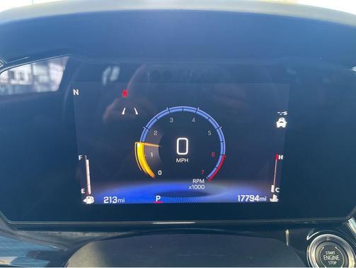 Mosaic Black Metallic 2025 Chevrolet Trax FWD 2RS