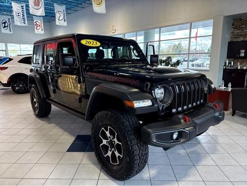 Black Clearcoat 2023 Jeep Wrangler Rubicon
