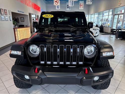 Black Clearcoat 2023 Jeep Wrangler Rubicon