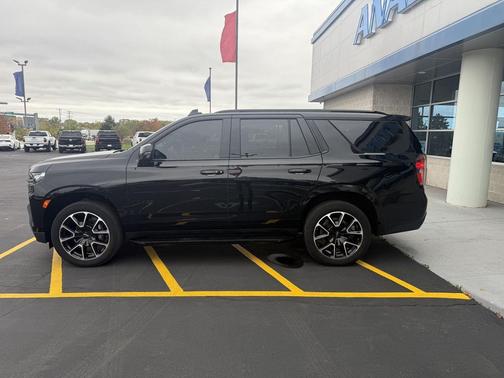 2022 Chevrolet Tahoe 4WD RST