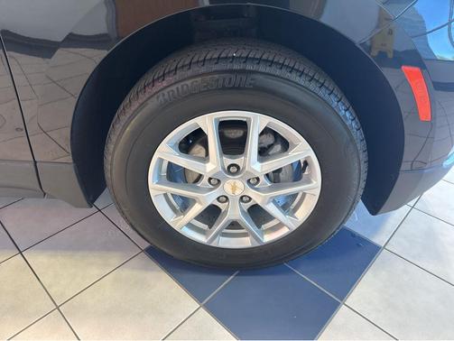 Mosaic Black Metallic 2023 Chevrolet Equinox 1LT