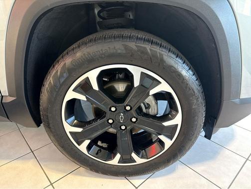 Sterling Gray Metallic 2025 Chevrolet Equinox 1LT