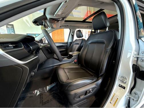 Bright White Clearcoat 2023 Jeep Grand Cherokee L Limited