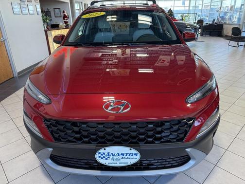 2022 Hyundai KONA SEL