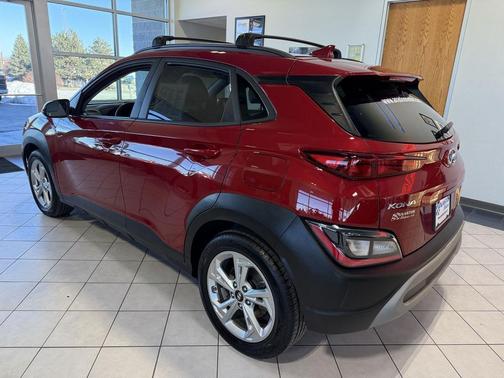 2022 Hyundai KONA SEL