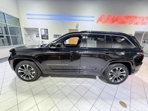 2023 Jeep Grand Cherokee Overland
