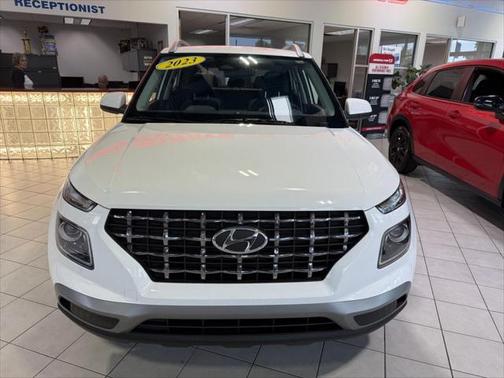 2023 Hyundai VENUE SEL