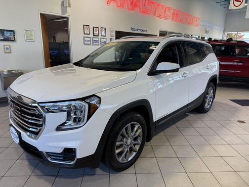 2022 GMC Terrain SLT