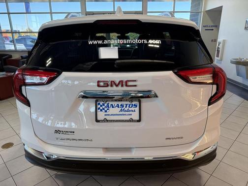 2022 GMC Terrain SLT