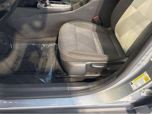 Sterling Gray Metallic 2024 Chevrolet Trax FWD 1RS