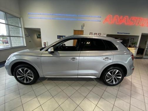 Florett Silver Metallic 2023 Audi Q5 45 S line Premium Plus