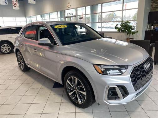 Florett Silver Metallic 2023 Audi Q5 45 S line Premium Plus